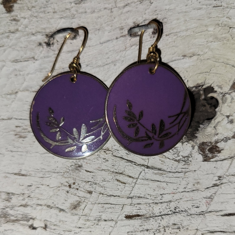 Vintage Laurel Burch Lavender Floral Earrings Gold Plated Cloisonne 80s Vint rar